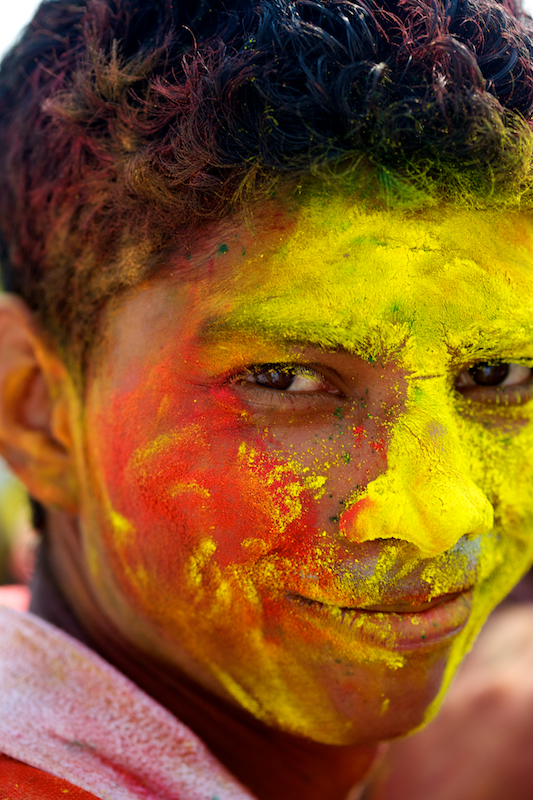 Playing Holi in Mumbai, Juhu Beach