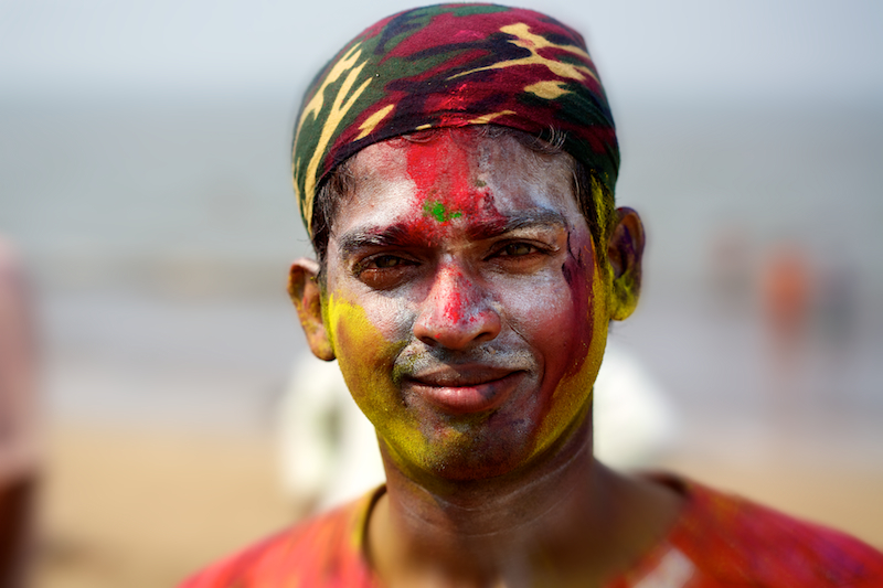 Playing Holi in Mumbai, Juhu Beach