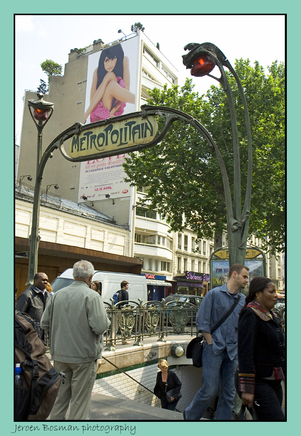 Hector Guimard welcomes you