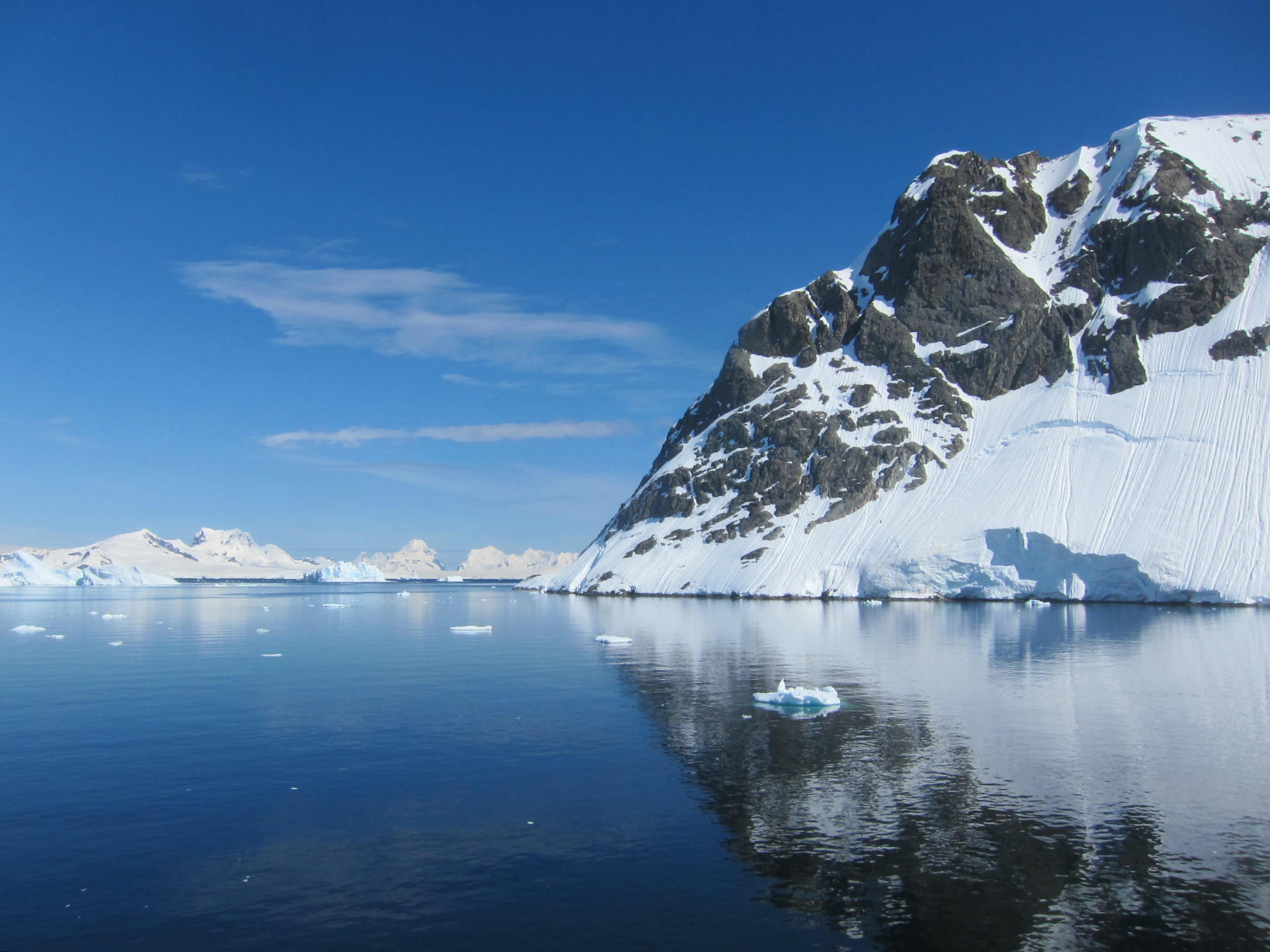 Booth Island, Lemaire Channel