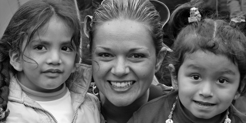 Diana and Peruvian Girls_8834.jpg