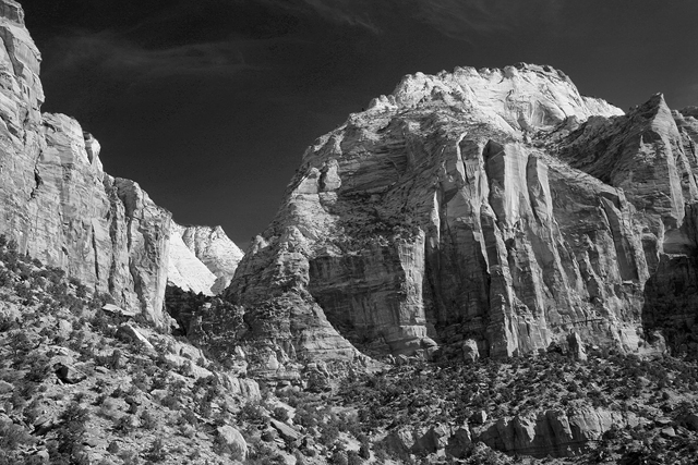 Mountains And Claer Skies In Zion-Utah