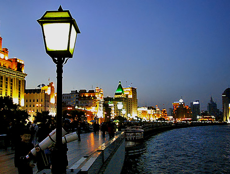 The Bund (Waitan) at night