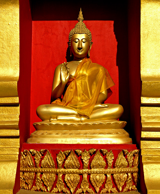 Buddha image in the chedi