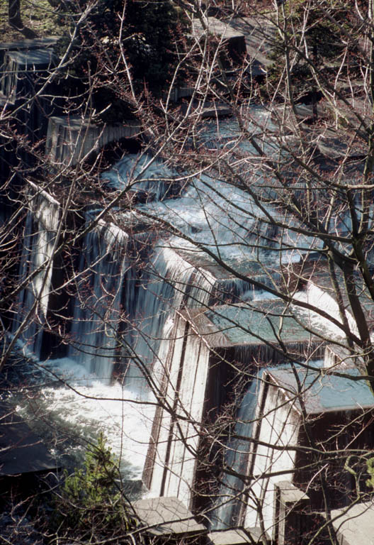 Ira Kellers Fountain [35mm]