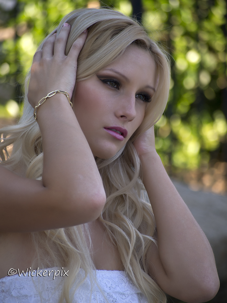 Maddy 033w.JPG