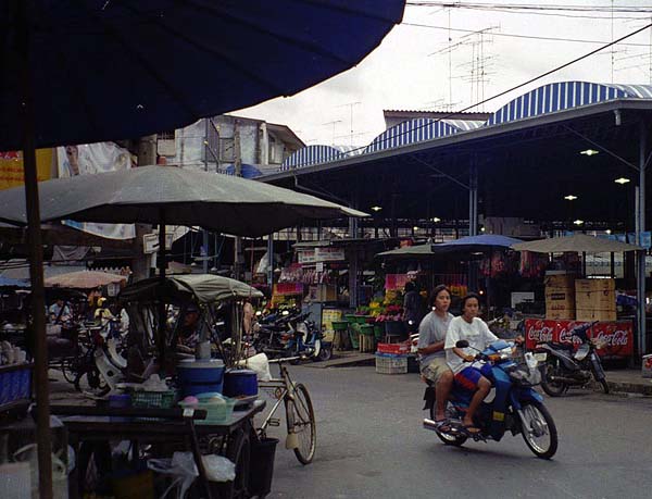 kanchanaburi market.jpg