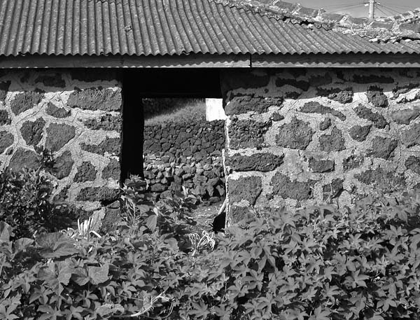 stone cottage.jpg
