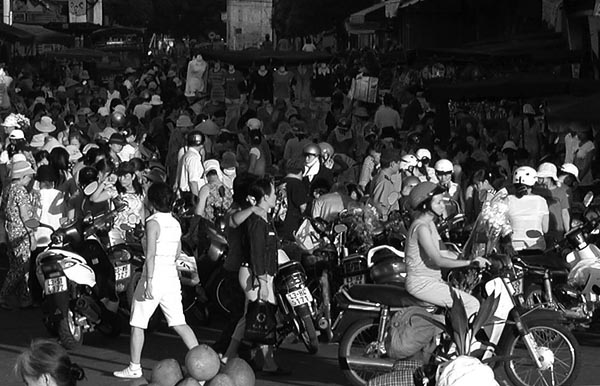 danang morning market.jpg