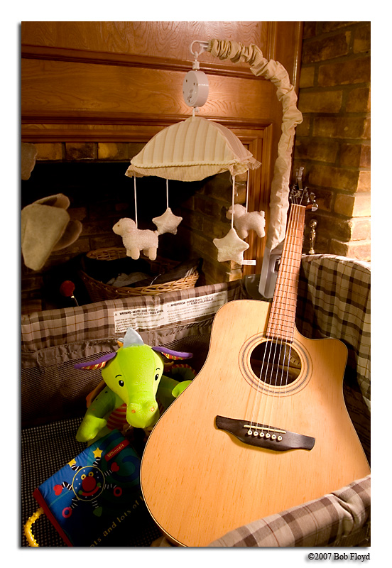 2/3 - Guitar Stand