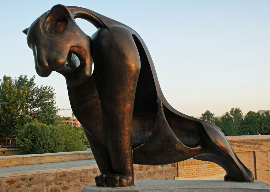 Modern bronze sculpture by the Zayandeh River