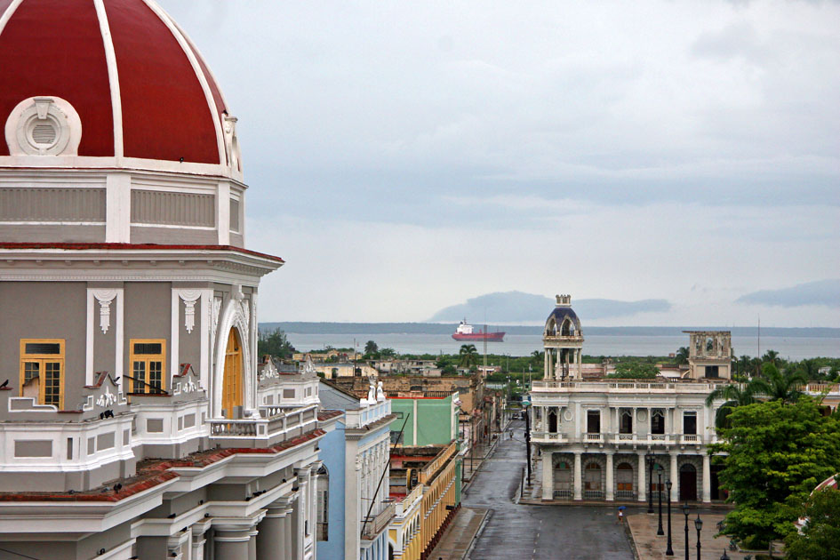Palacio de Gobierno from La Union Hotel roof