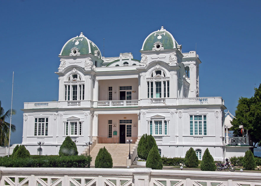 Club Cienfuegos (ex-American Yacht Club)