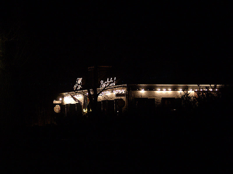 Restaurant in the Dark
