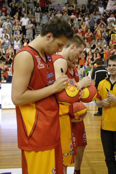 NBL Grand Final game 4 Melbourne Tigers v South Dragons 11Mar09