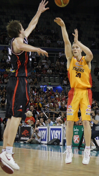 NBL_GF5_023_w.JPG