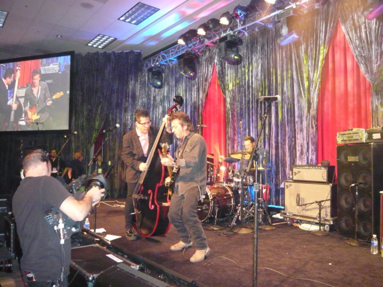 2009 NAMM Show 044.jpg