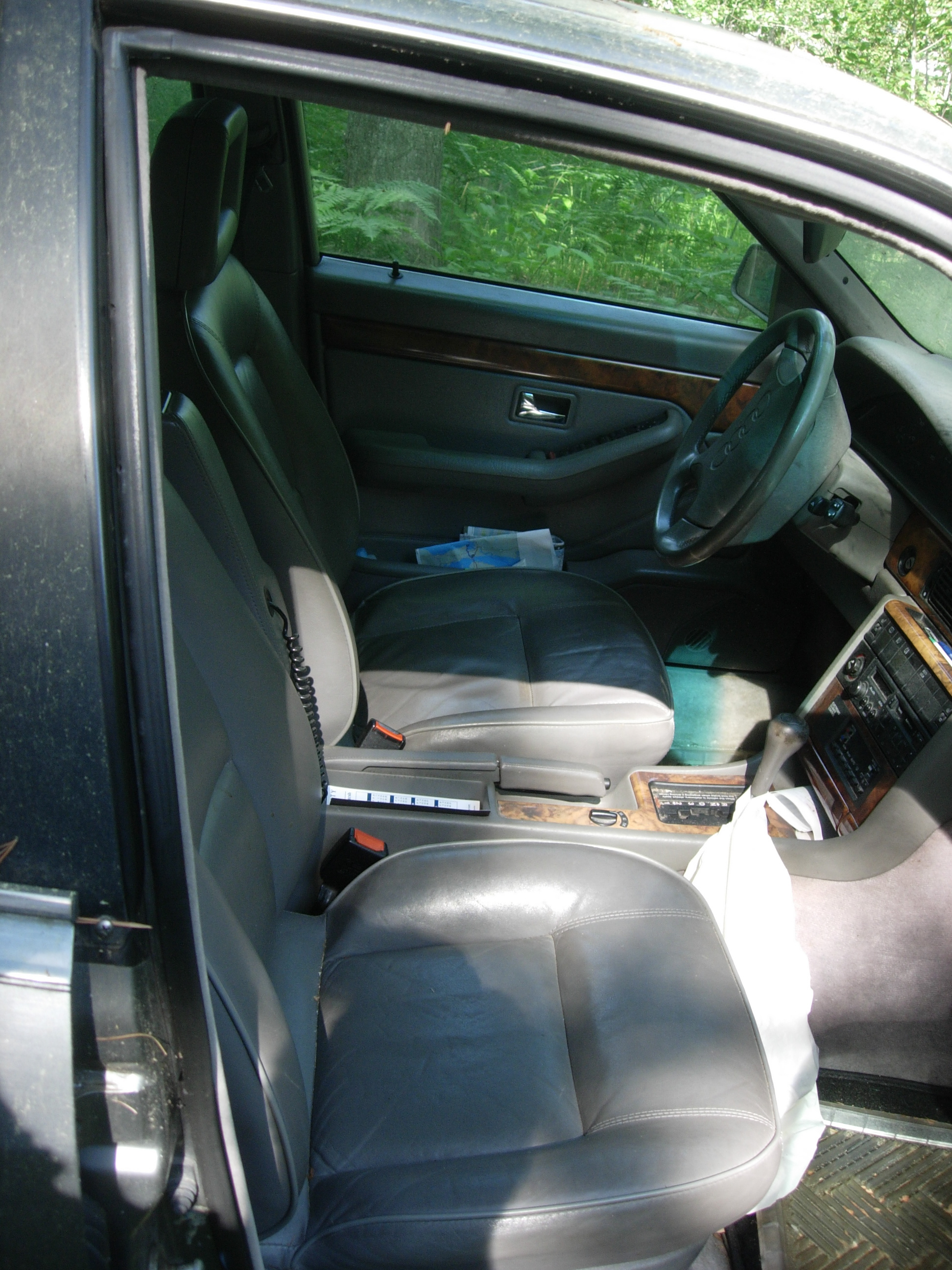 V81 Pass Front Seat.jpg