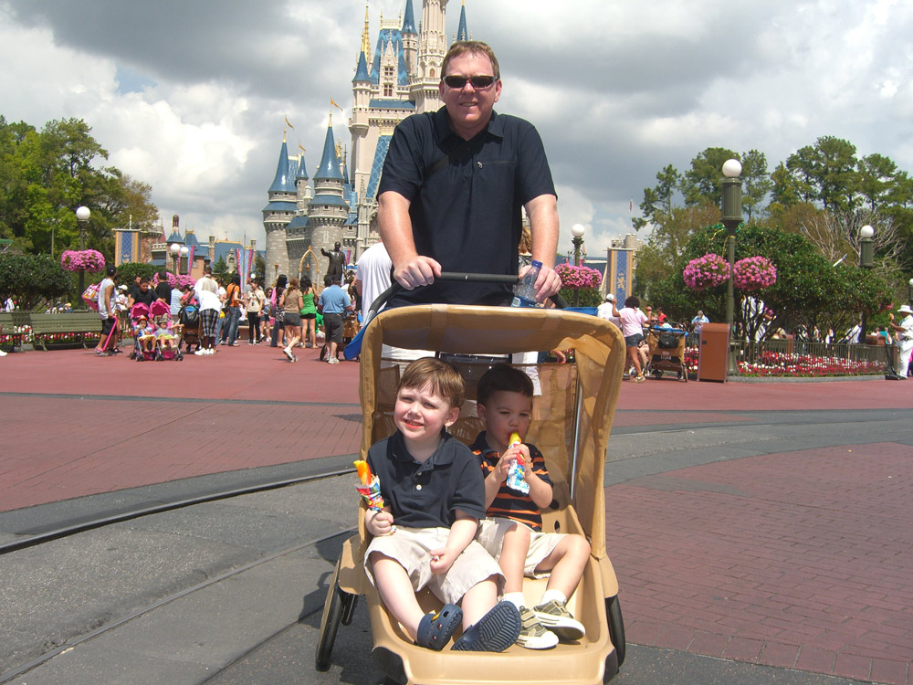 boys_stroller_disney.jpg