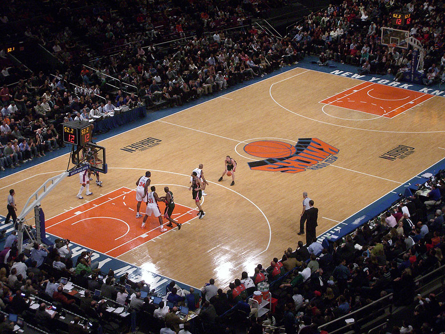 knicks_bucks_msg.jpg
