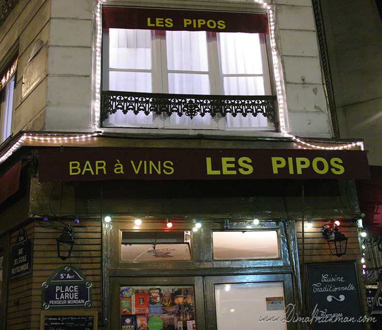 One night at Parisian bar ...