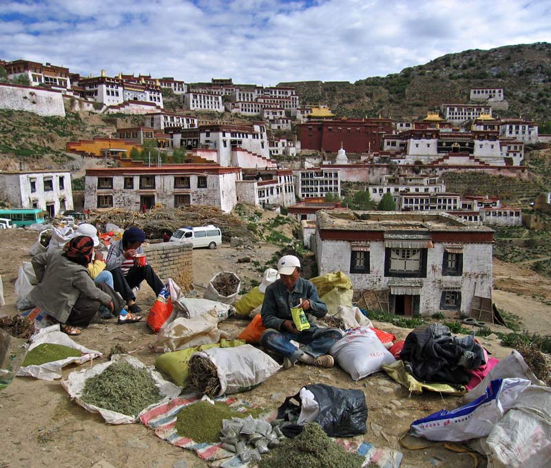 Incense sellers, Ganden