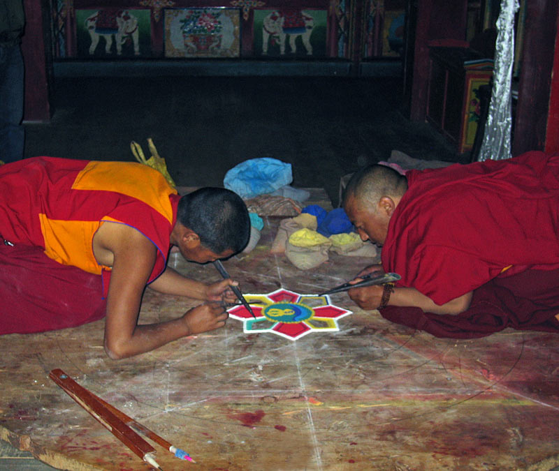 Making sand mandala, Litang