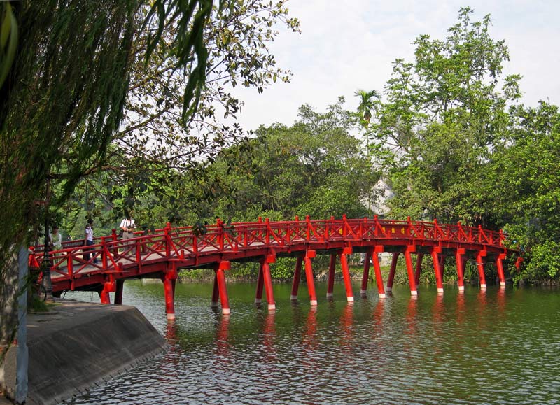 Hoan Kiem lake