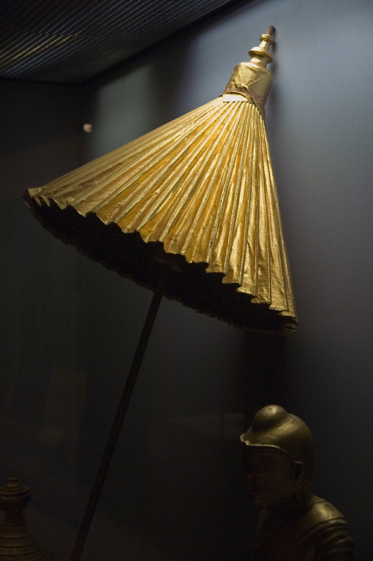 Golden parasol