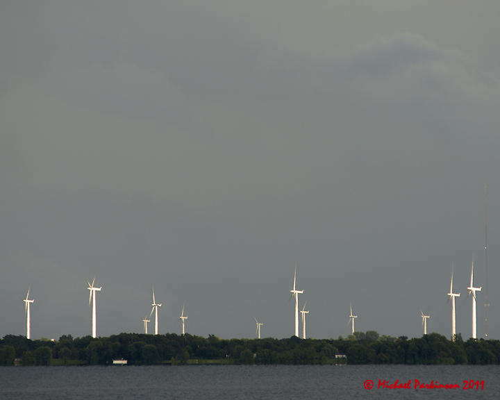 Wind Turbines 09253 copy.jpg