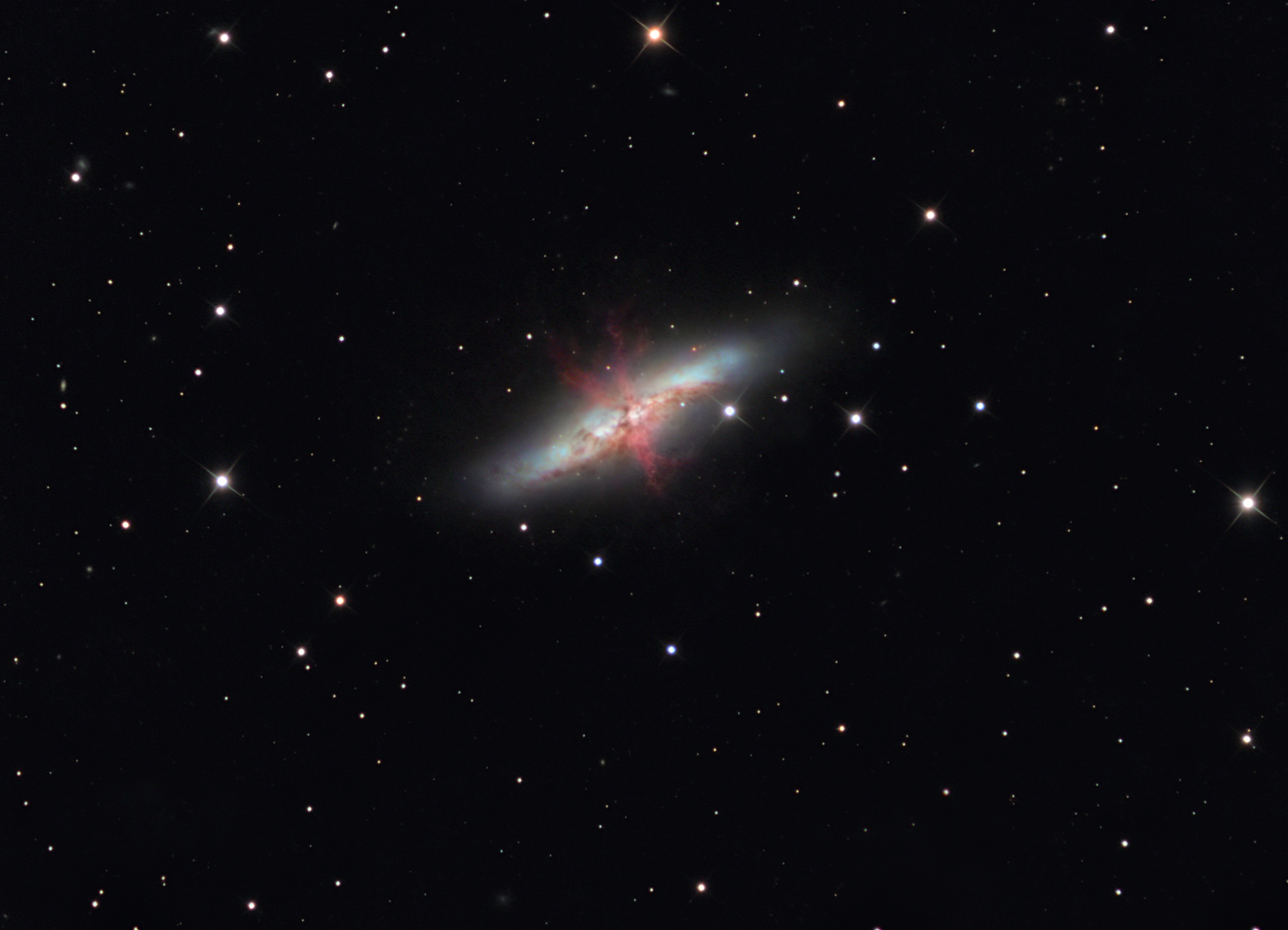 M 82