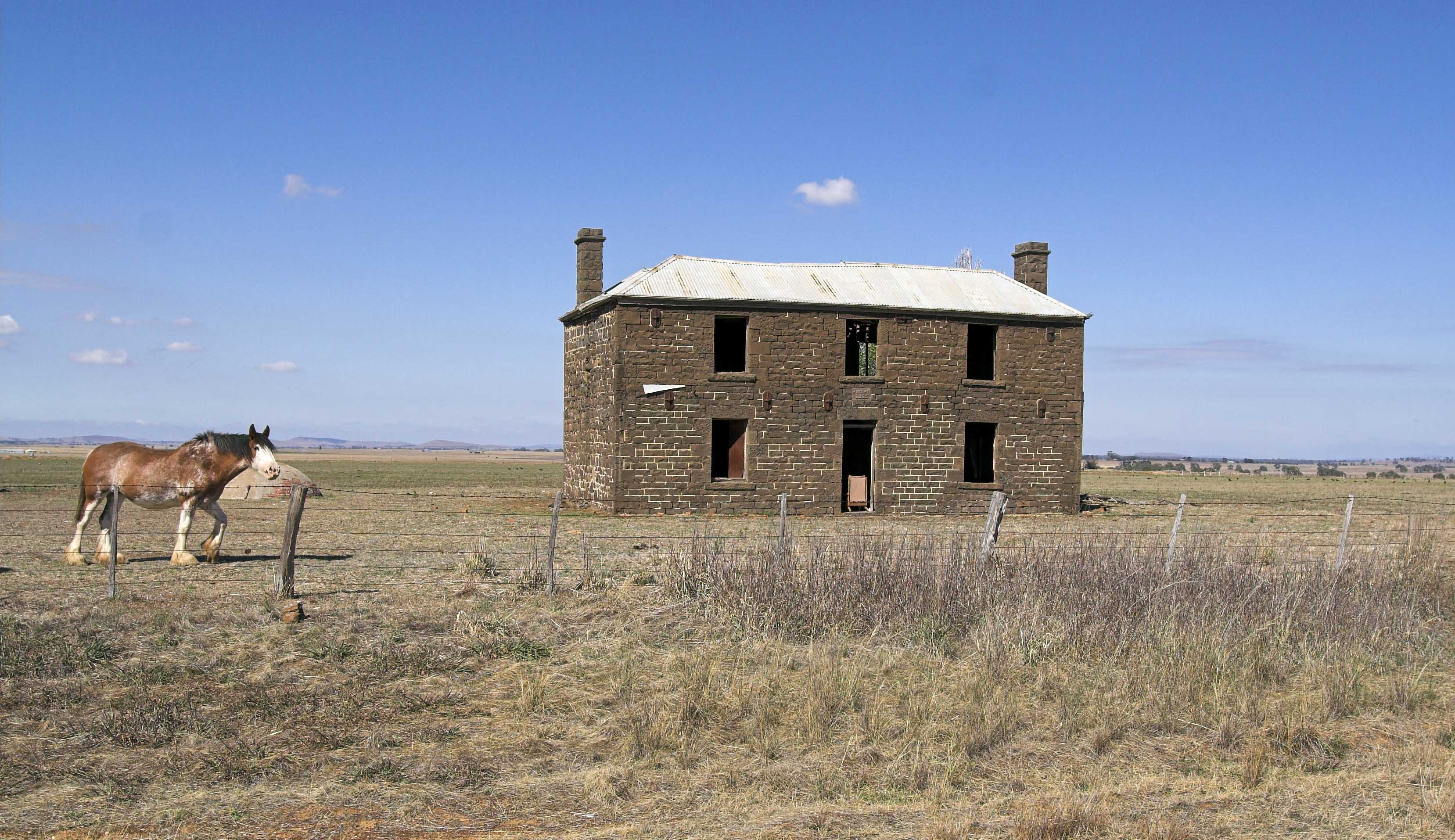 Clydsdale and Bluestone house.jpg