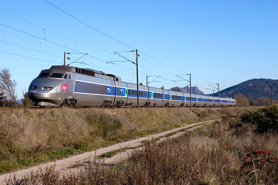 A TGV Sud-Est near Les Arcs-Draguignan.