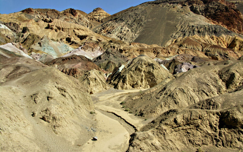 Death Valley Artist Drive Tom.jpg