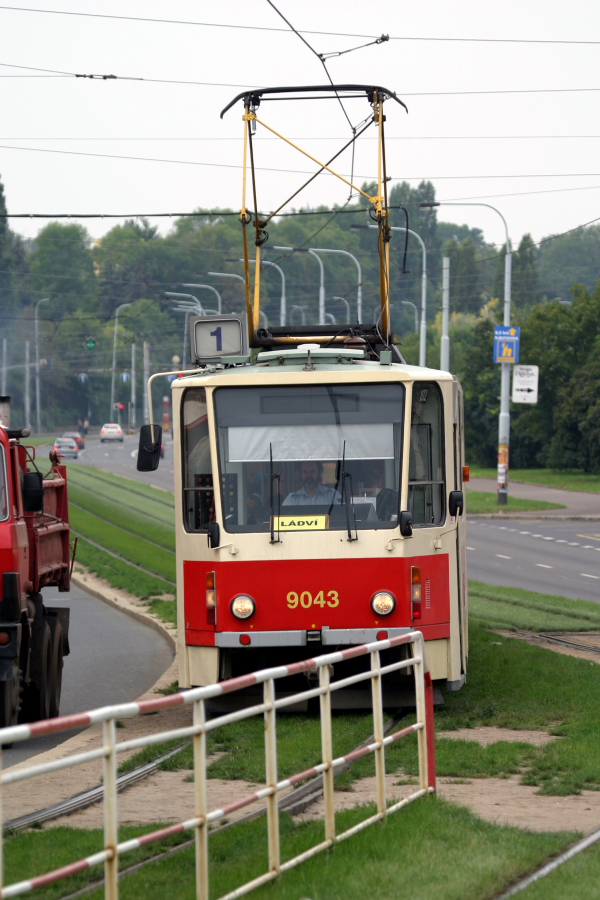 9043 Tatra KT8D5
