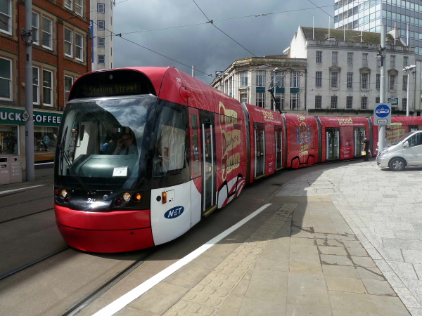 211 (2012) Bombardier Incentros AT6/5  (Queens Diamond Jubilee 2012) @ Old Market Square