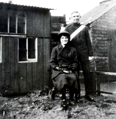1914 - Mr & Mrs Bill Porter (Just Married):