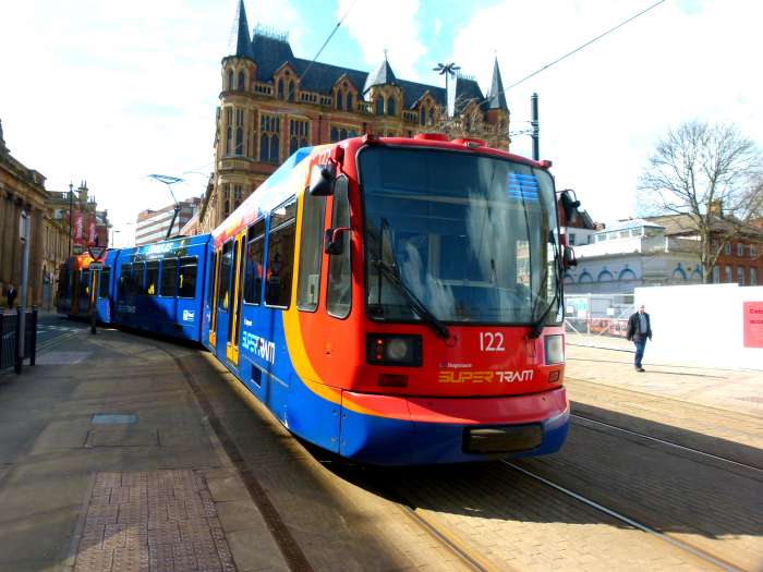122 (2013) Siemens-Duewag Supertram @ Cathedral