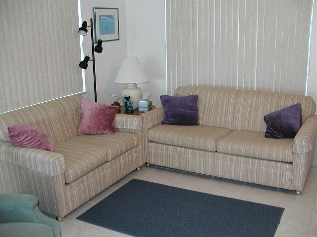 PB150033 3.JPG