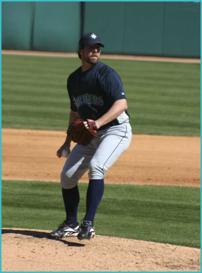 Knuckleballer R.A. Dickey