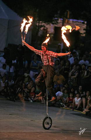 IMG_0309 Leapin Louis Lights up the Scene July 14