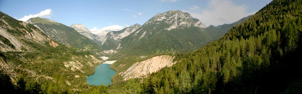 lago del Vajont.jpg