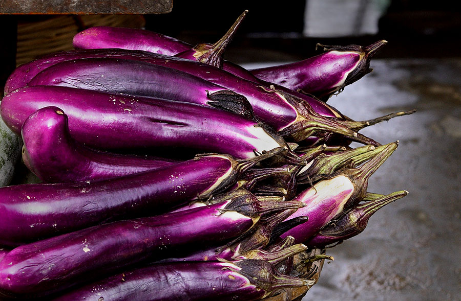 2280 Eggplant often cooked with green beans is very popular.