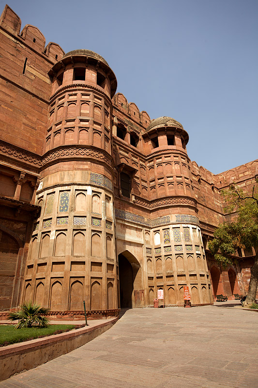 Agra Red Fort: Akbar Gate