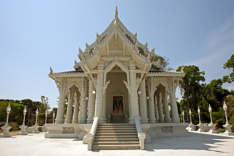 Krabi Town: Wat Sai Thai Temple