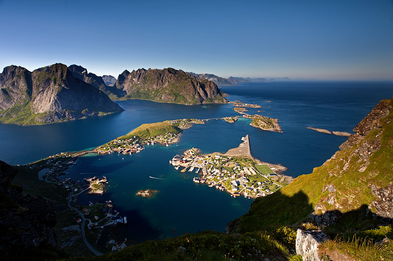 Moskenes Island: Reine & Hamnoy view from Reinebringen (670m)