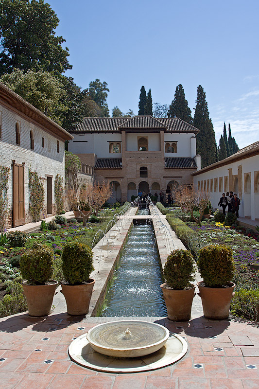 Alhambra: Generalife: The Water-Garden