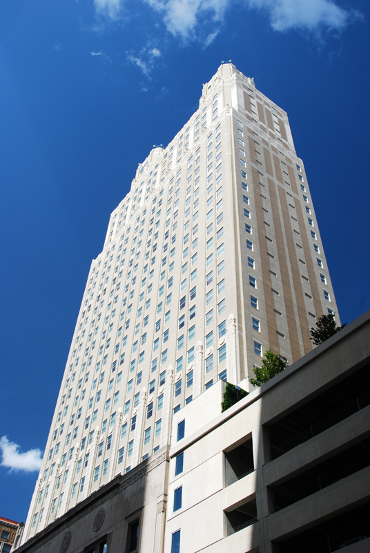 909 Walnut Street