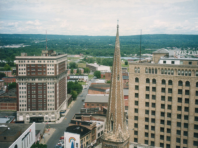 utica_97_004.jpg