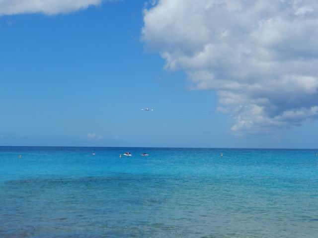 In coming lights at St. Maarten